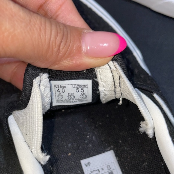 Vans size 5.5 black slip ons - Picture 3 of 5